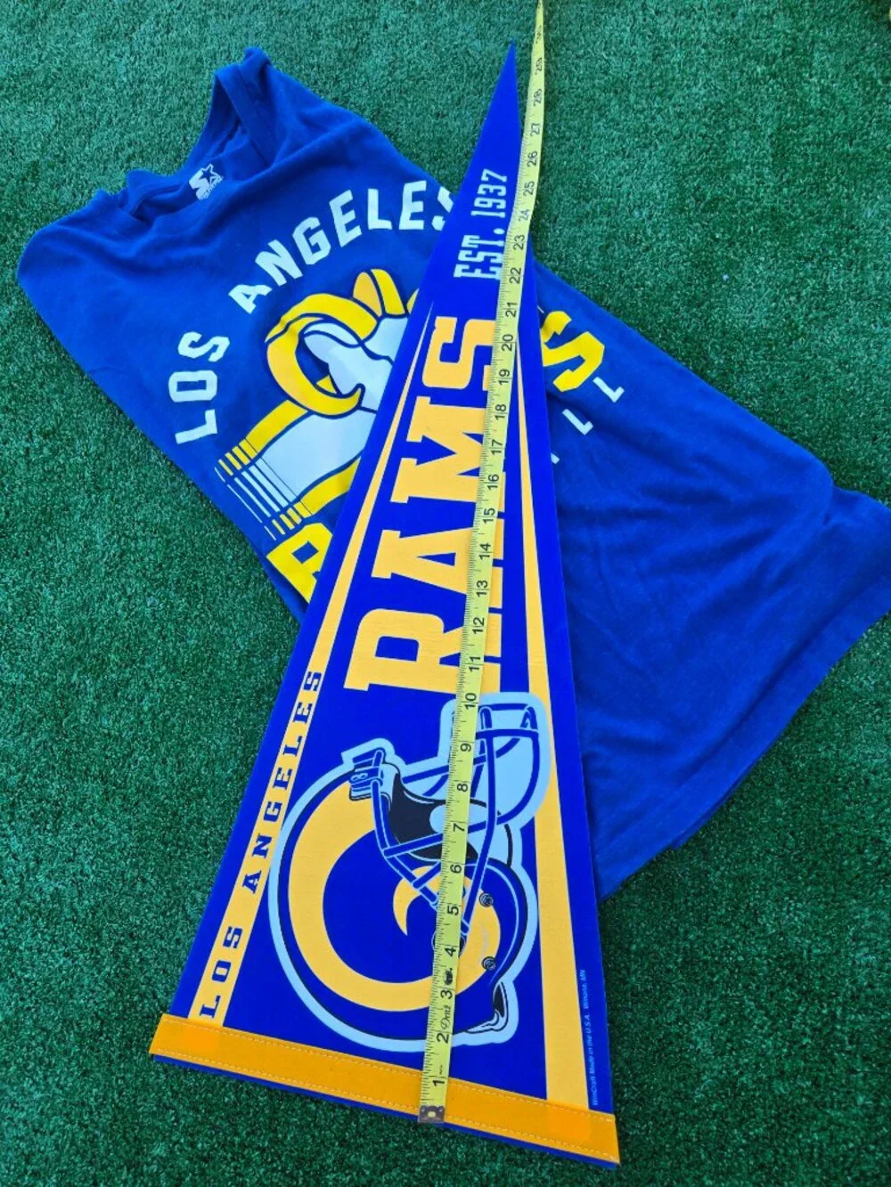 NFL Los Angeles Rams collection felt pennant and t-shirt